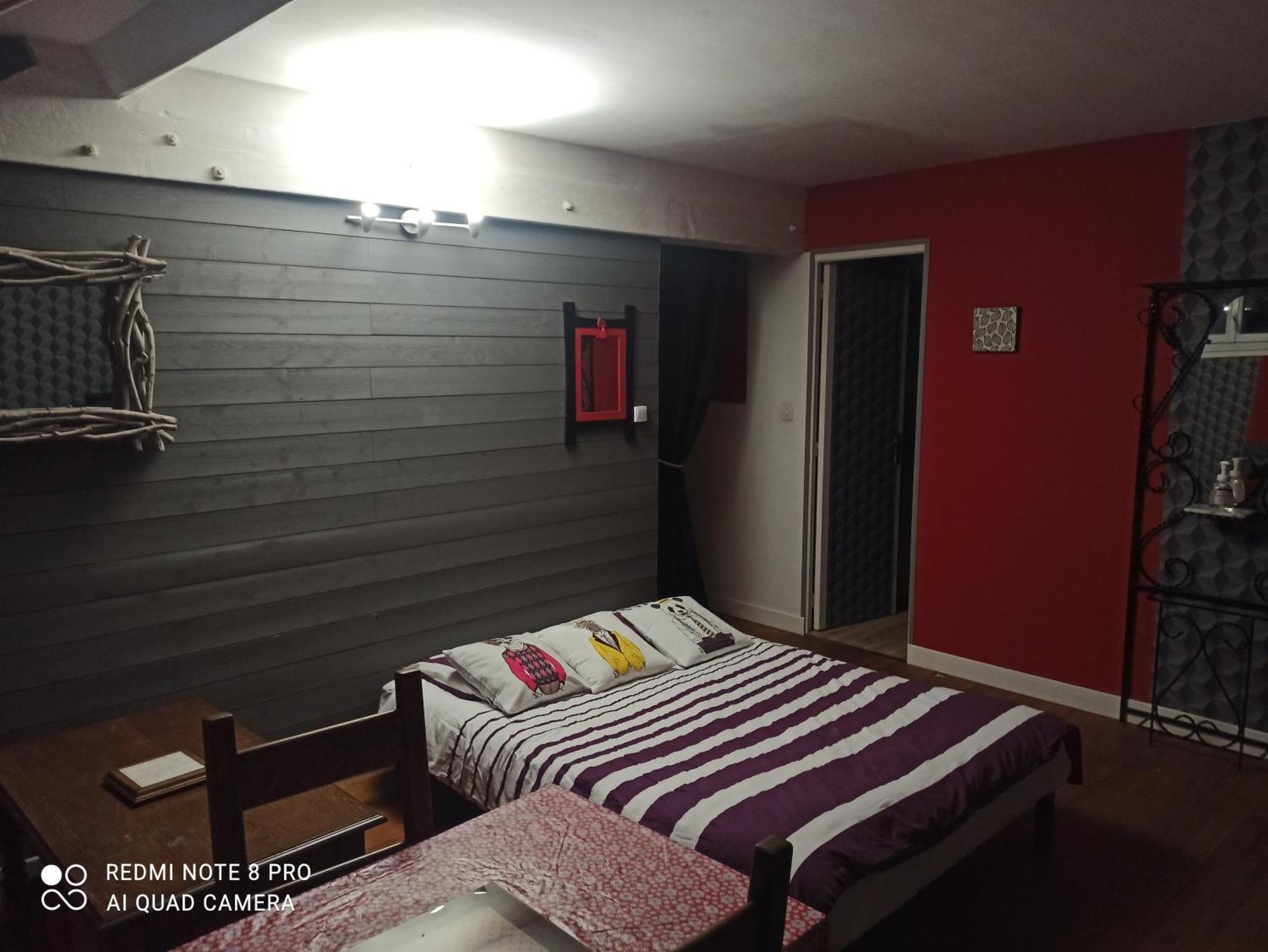 PETIT APPARTEMENT 30M2, 3 à 4 personnes Neuilly  Chambre photo