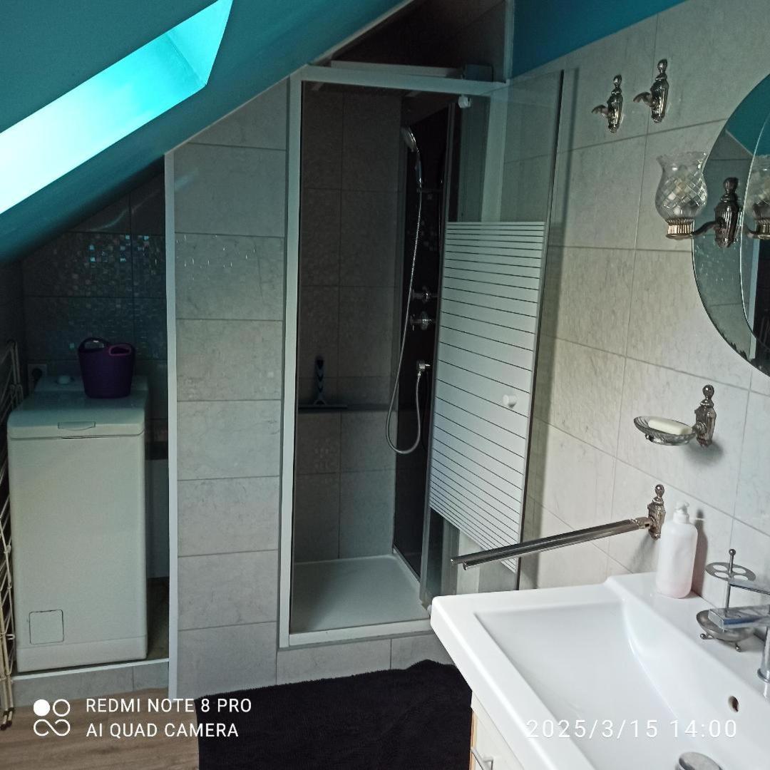 PETIT APPARTEMENT 30M2, 3 à 4 personnes Neuilly  Extérieur photo